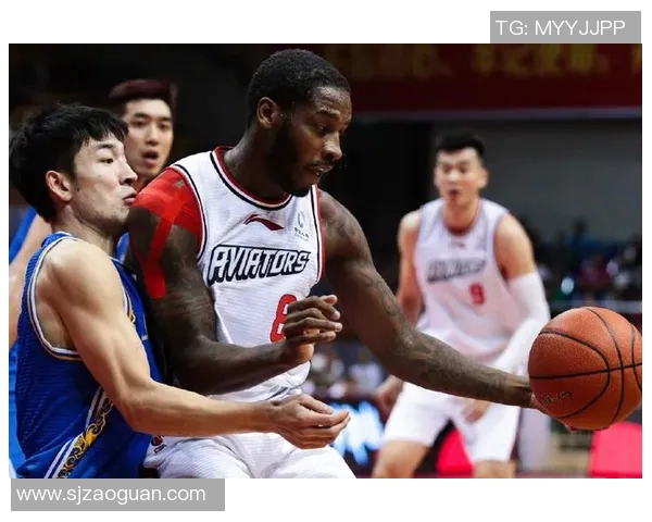 深圳篮球队以54分领跑冠军赛积分榜展现强劲实力